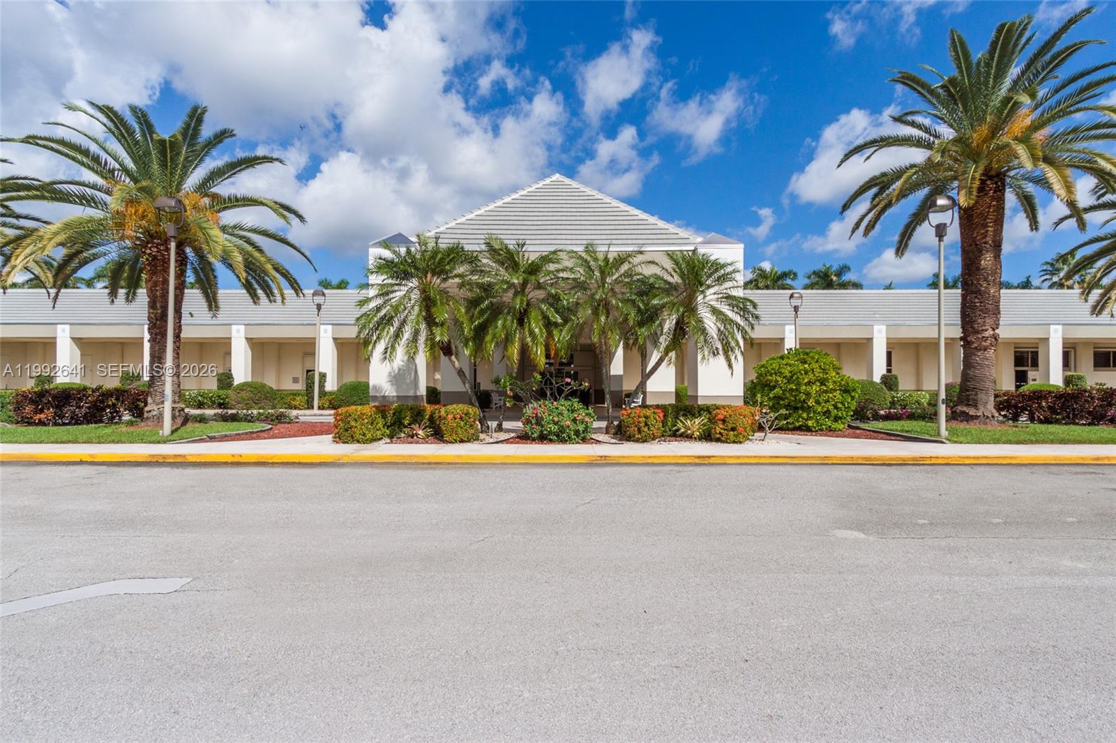 LUCAYA VILLAGE - Residential