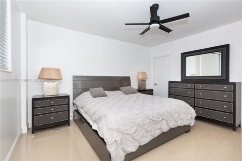 Tiny photo for 19370 Collins Ave #621, Sunny Isles Beach, FL 33160 (MLS # A12017173)