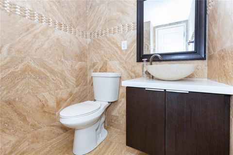 Tiny photo for 19370 Collins Ave #621, Sunny Isles Beach, FL 33160 (MLS # A12017173)