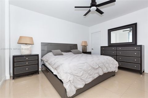 Tiny photo for 19370 Collins Ave #621, Sunny Isles Beach, FL 33160 (MLS # A12017173)