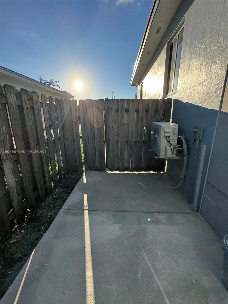 NORWOOD 3 ADDN SEC 1 - Residential Lease