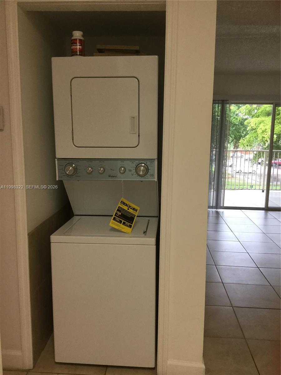 KENDALL LAKE TOWERS CONDO - Residential Lease