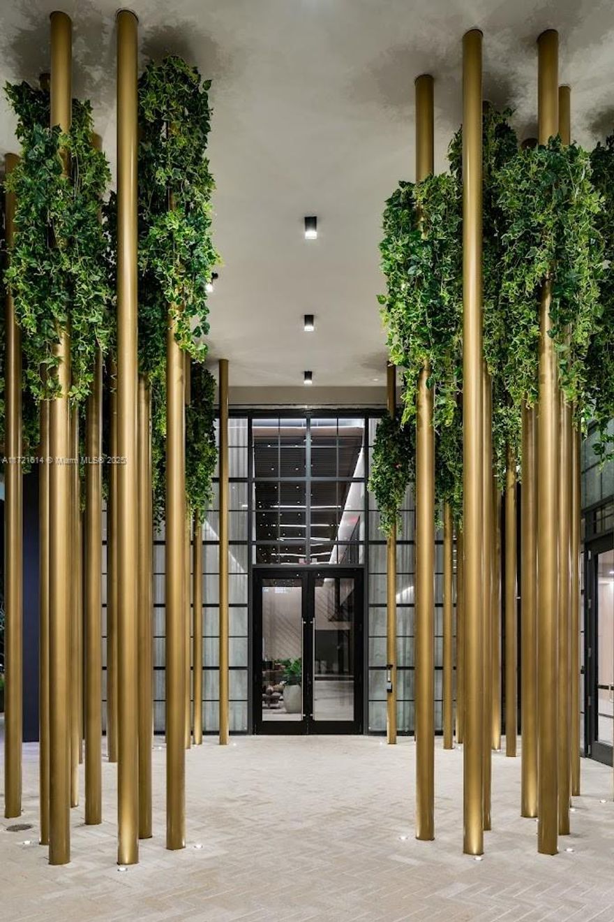 Airbnb Approved. Restoration Hardware Furniture. Short Term Rental Approved. Daily, Weekly, Monthly with right to live all year long. No Restrictions! PRIME LOCATION. DOWNTOWN MIAMI ACROSS ARENA which hosts the Miami Heat and all Concerts. Across the Street from Bayside, Ultra Music Festival, and Miami Boat Show. Building has offers over 70,000 Sf of Amenities. 5 Restaurants and Bars, Full Service Spa, Fitness Center, Resort Pool
