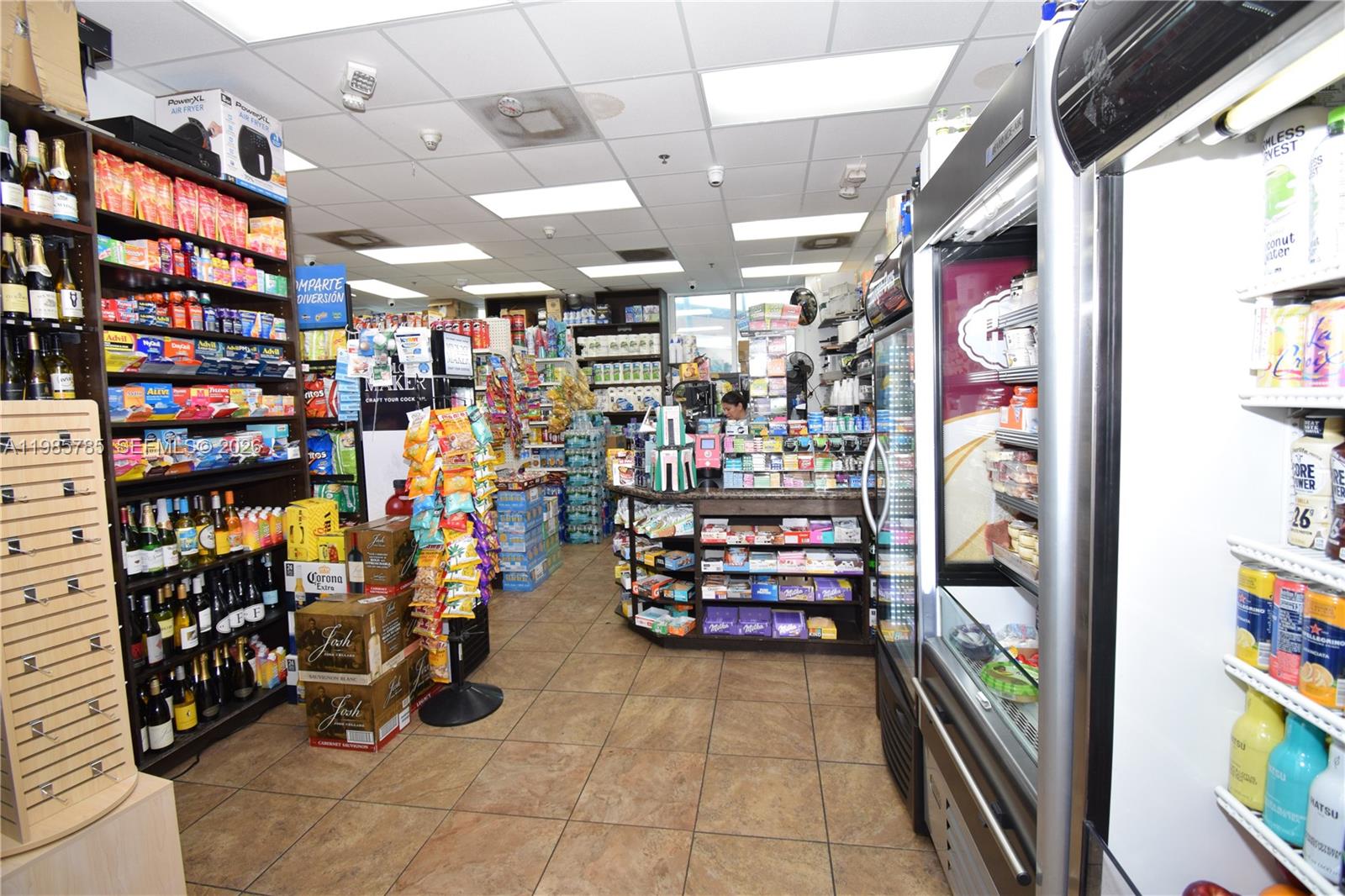 QUANTUM ON THE BAY CONDO - Residential