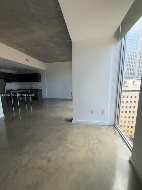 151 SE 1st St 1607