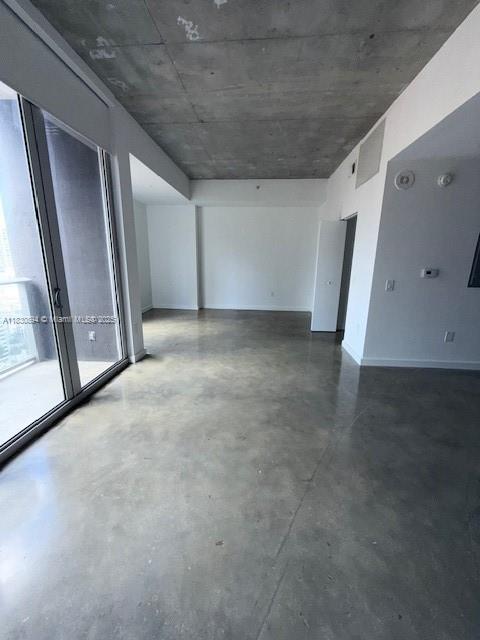 151 SE 1st St 1607