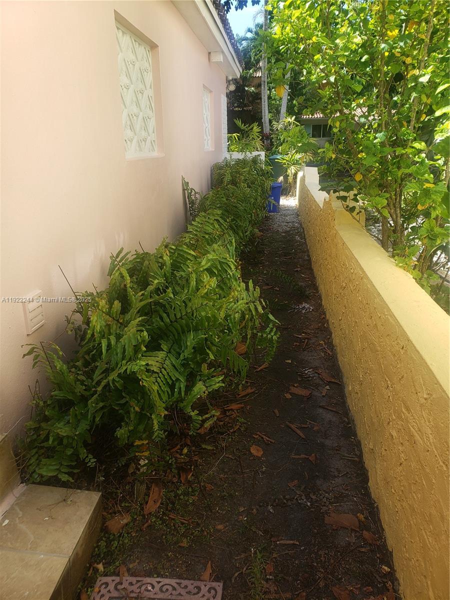 CORAL GABLES SEC A - Residential Lease