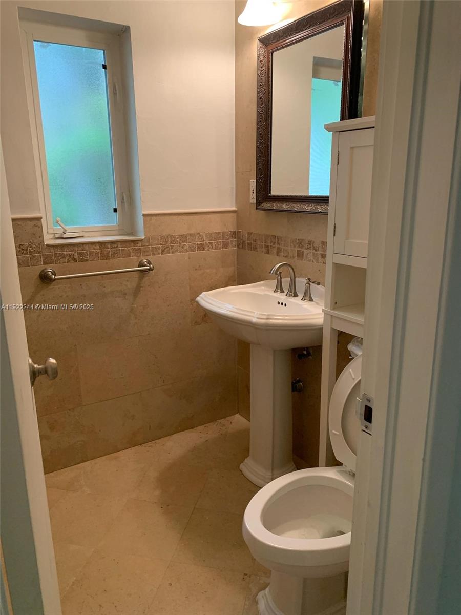 CORAL GABLES SEC A - Residential Lease