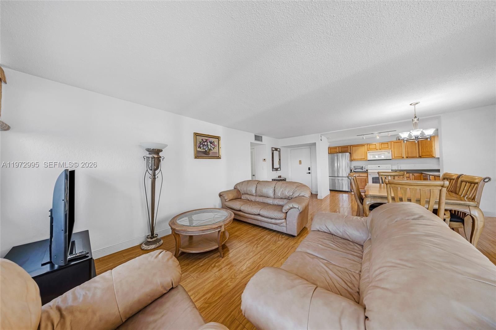 IMPERIAL TOWERS CONDO - Residential Lease