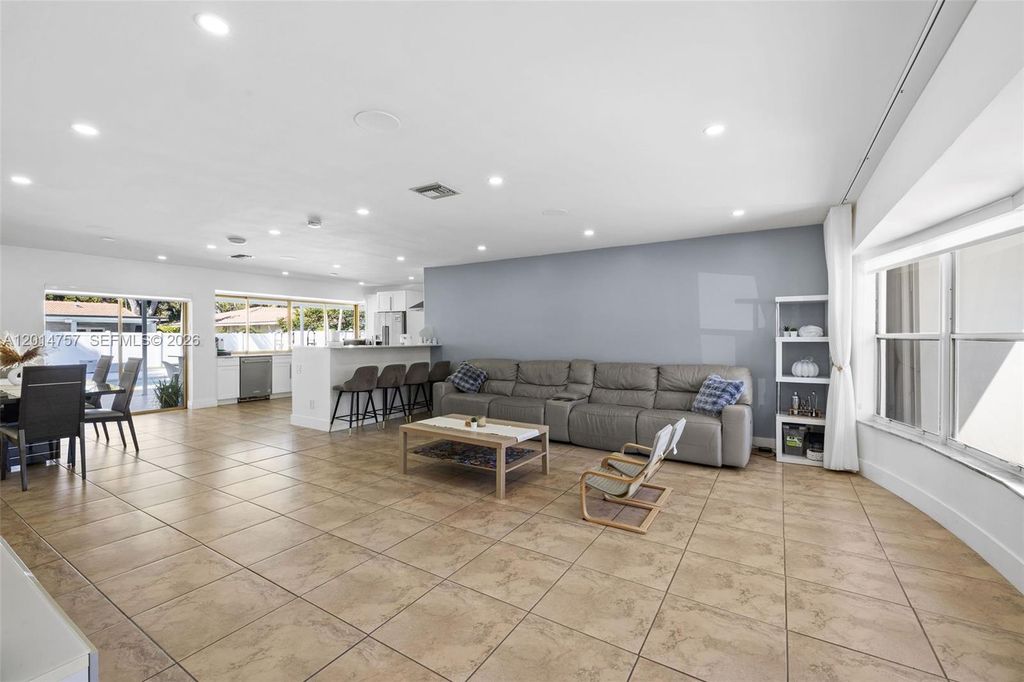 Photo of 3460 N 46th Ave, Hollywood, FL 33021 (MLS # A12014757)