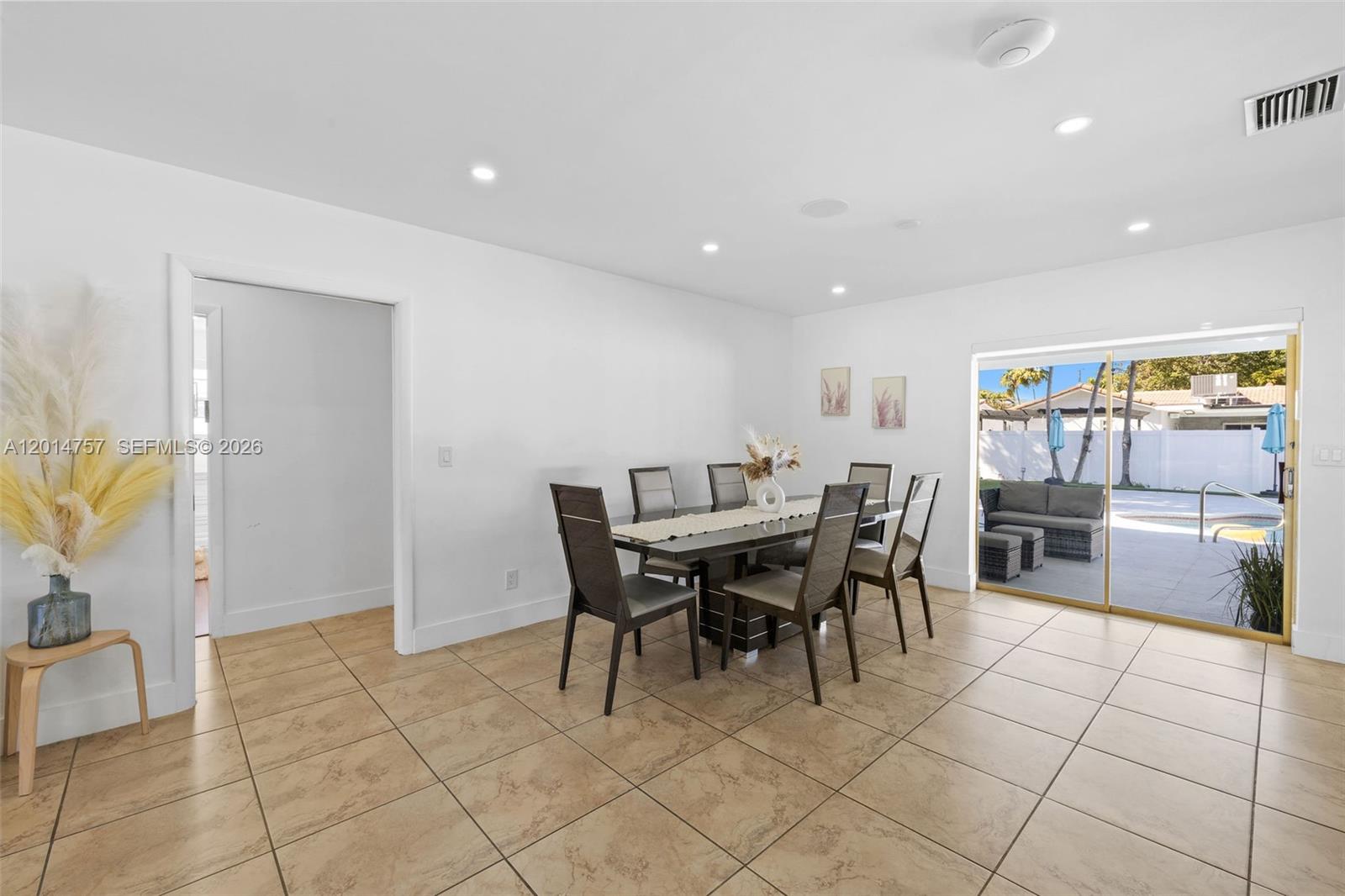 HOLLYWOOD HILLS NORTH SEC - Residential