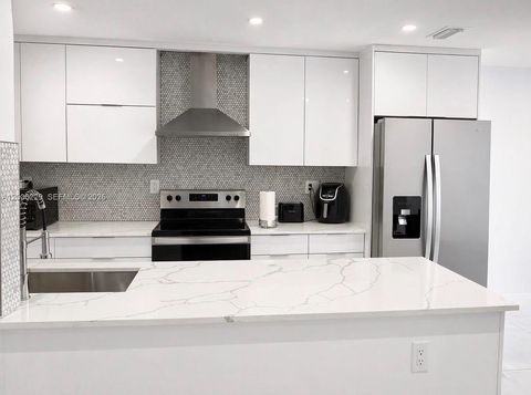 Tiny photo for 8224 NW 9th Ct #3, Plantation, FL 33324 (MLS # A12006229)