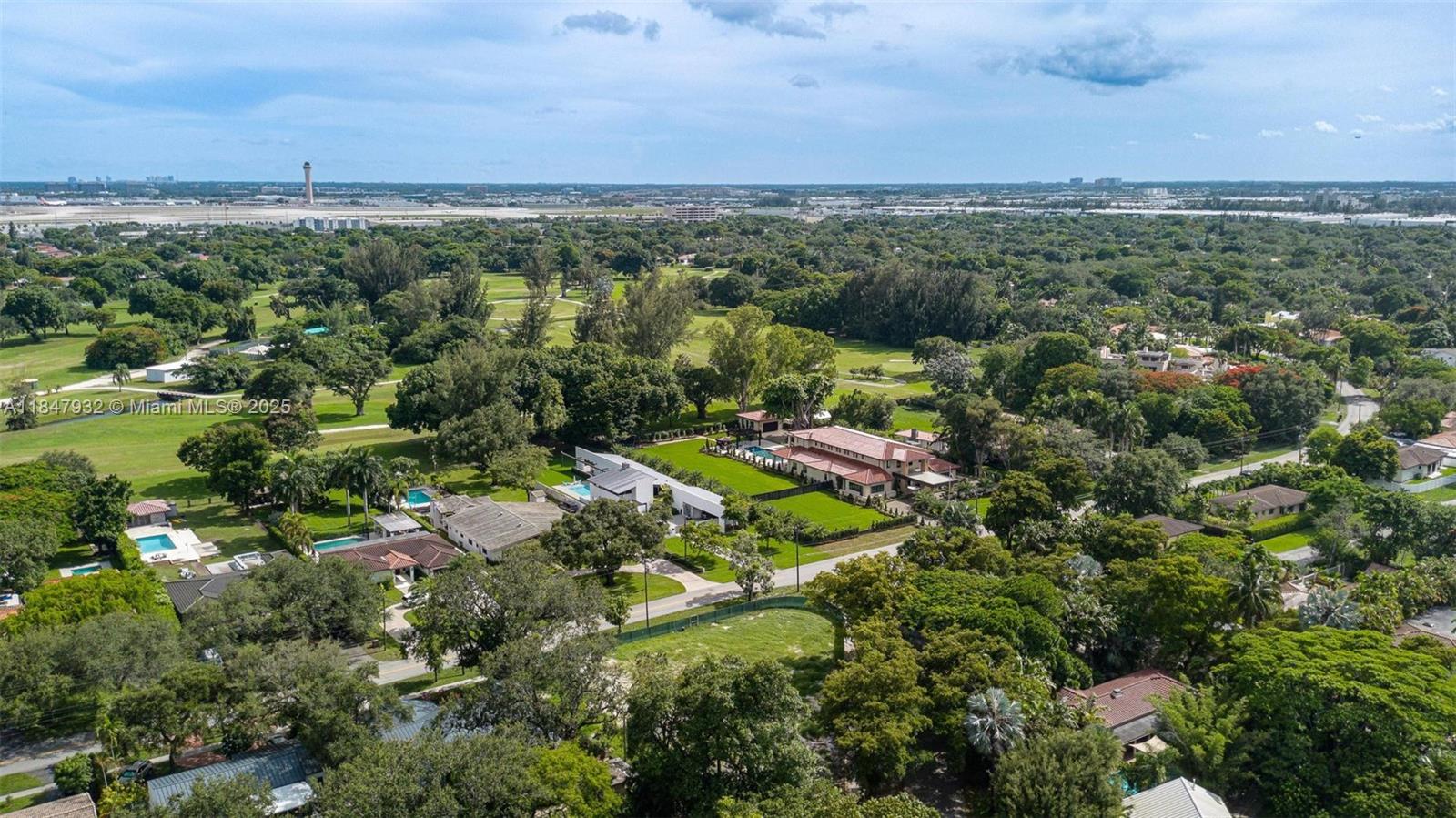 281 Hunting Lodge Dr