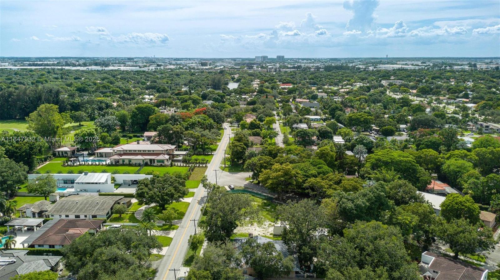 281 Hunting Lodge Dr