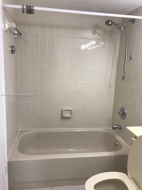 KENLAND WALK CONDO III - Residential Lease