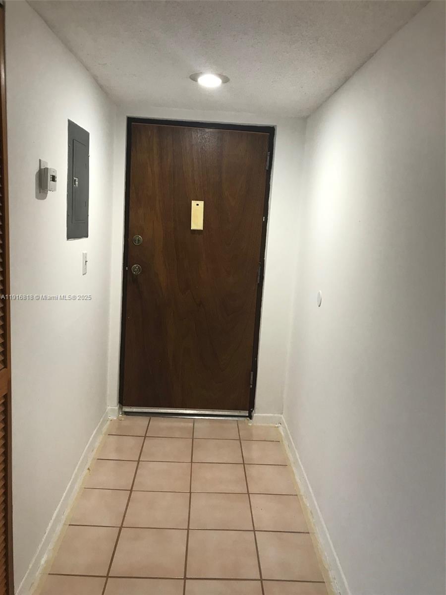 KENLAND WALK CONDO III - Residential Lease