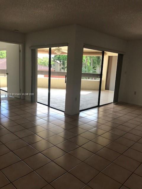 KENLAND WALK CONDO III - Residential Lease