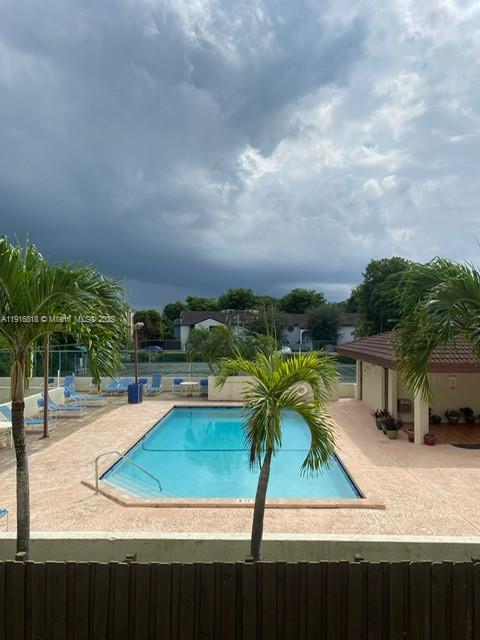 KENLAND WALK CONDO III - Residential Lease