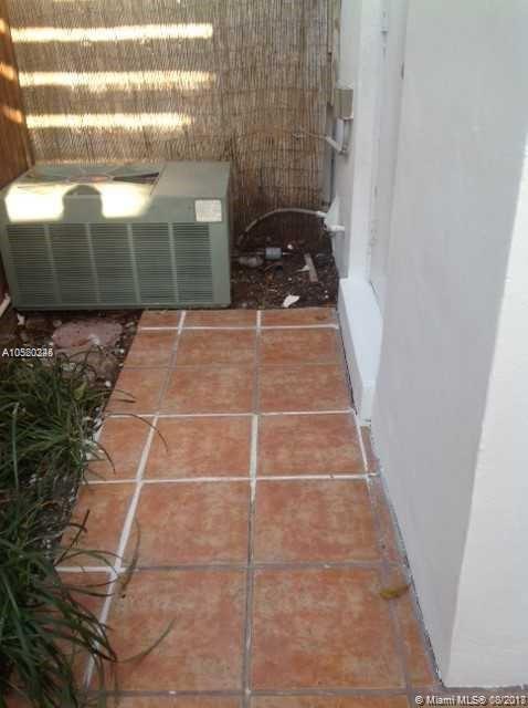 LAKE ROYAL EAST - Residential