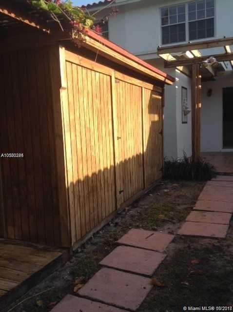 LAKE ROYAL EAST - Residential