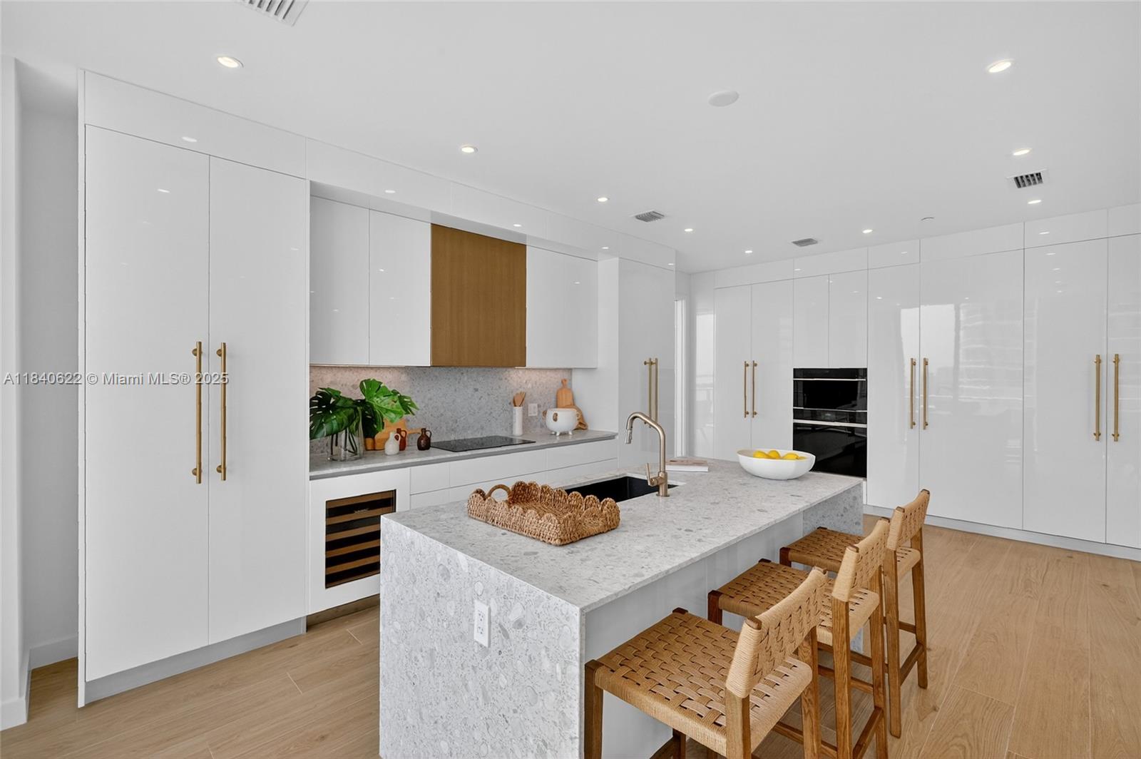 2655 SOUTH BAYSHORE DRIVE - Residential