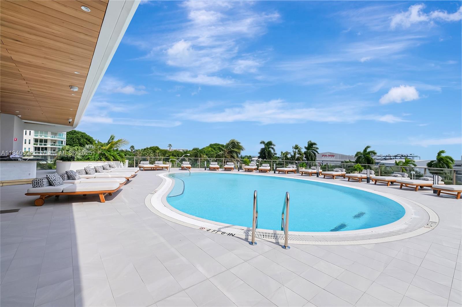 2655 SOUTH BAYSHORE DRIVE - Residential