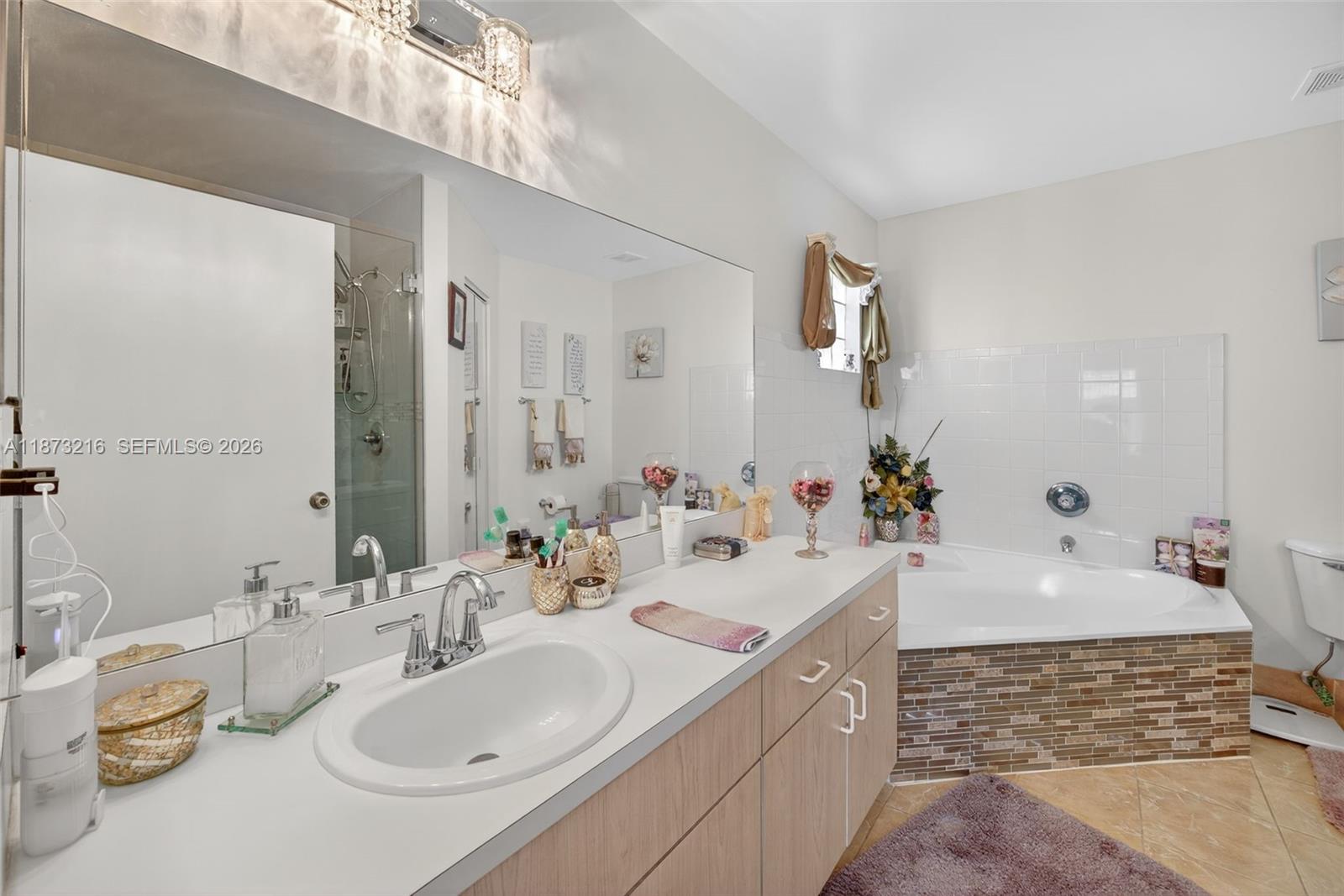 BISCAYNE POINT SOUTH - Residential