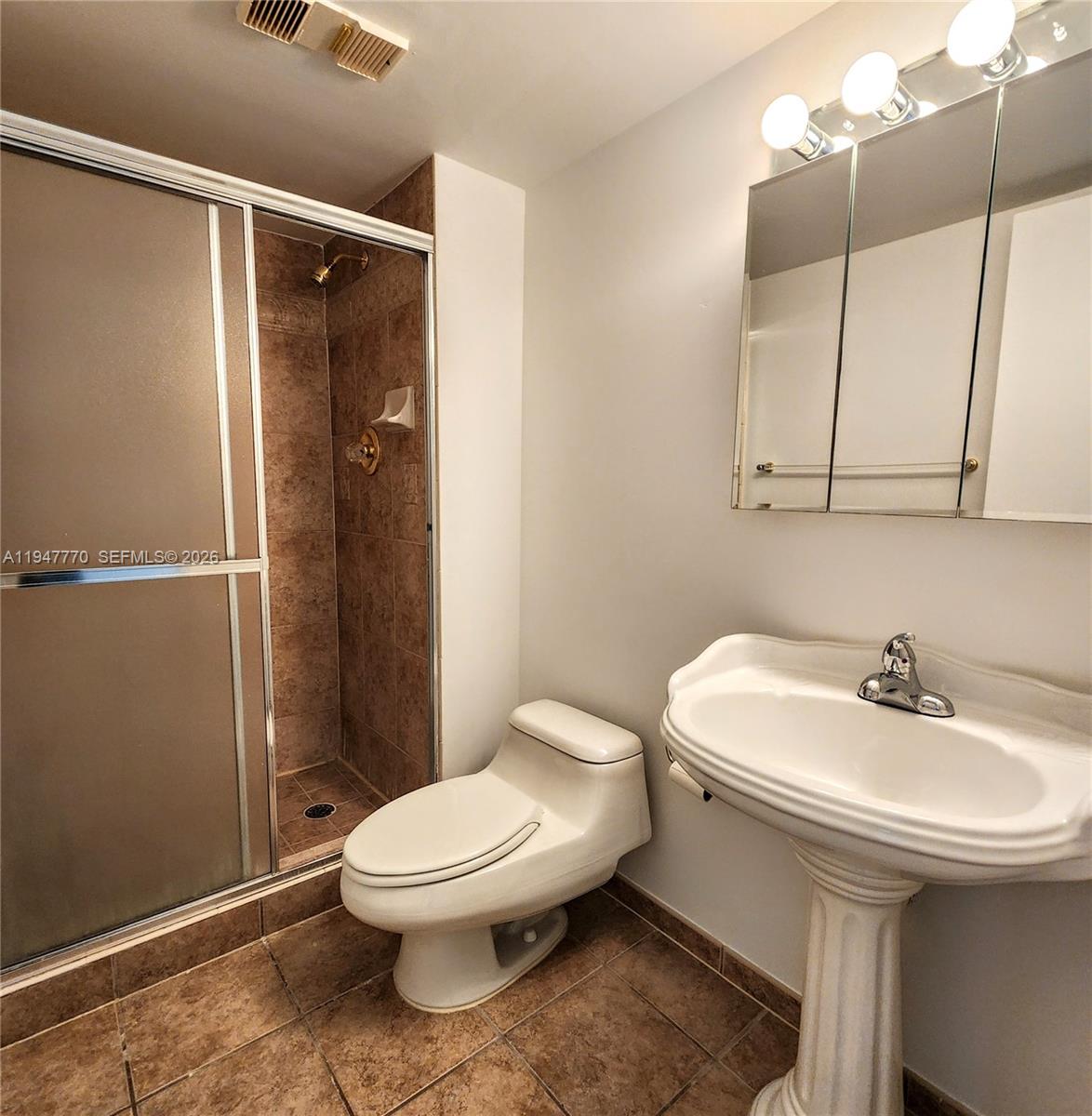 THE CLIPPER AT BISC COVE - Residential