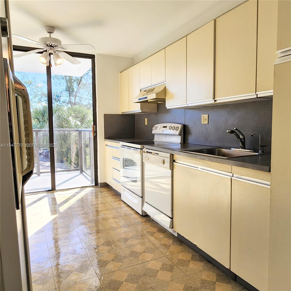 THE CLIPPER AT BISC COVE - Residential