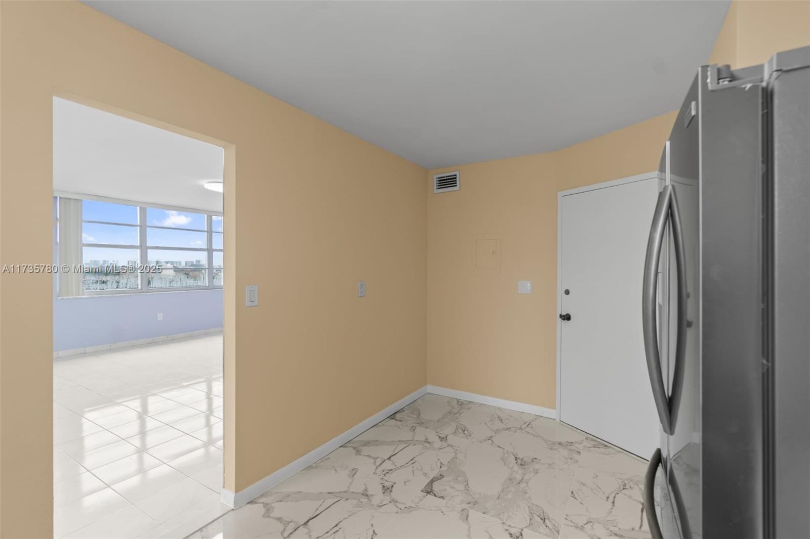 BUCKLEY TOWERS CONDO - EA - Residential
