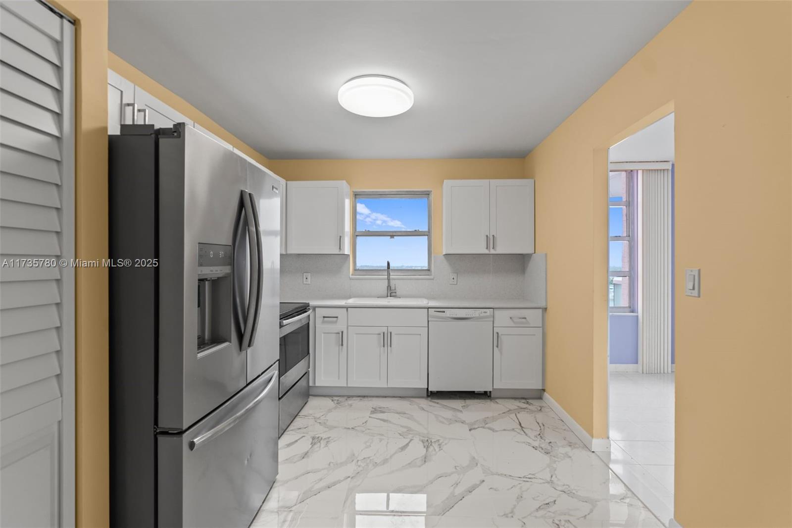 BUCKLEY TOWERS CONDO - EA - Residential
