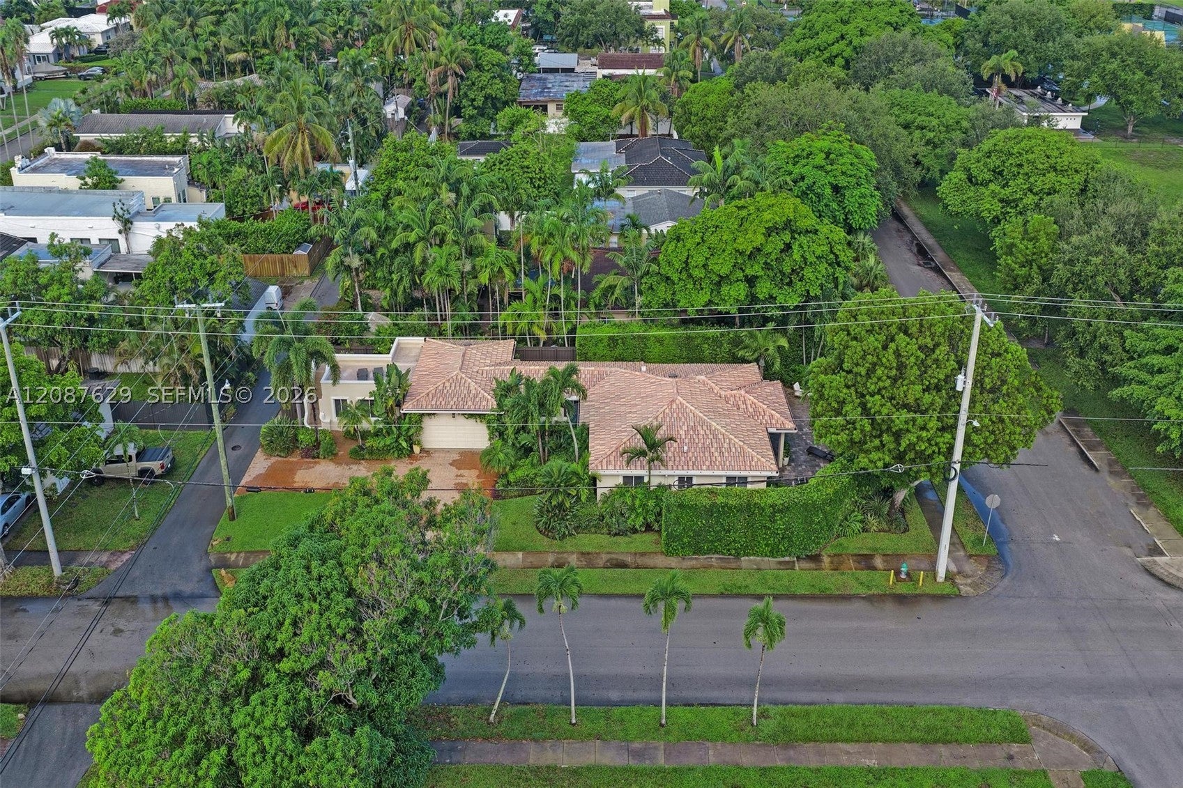 712 S 15th Ave