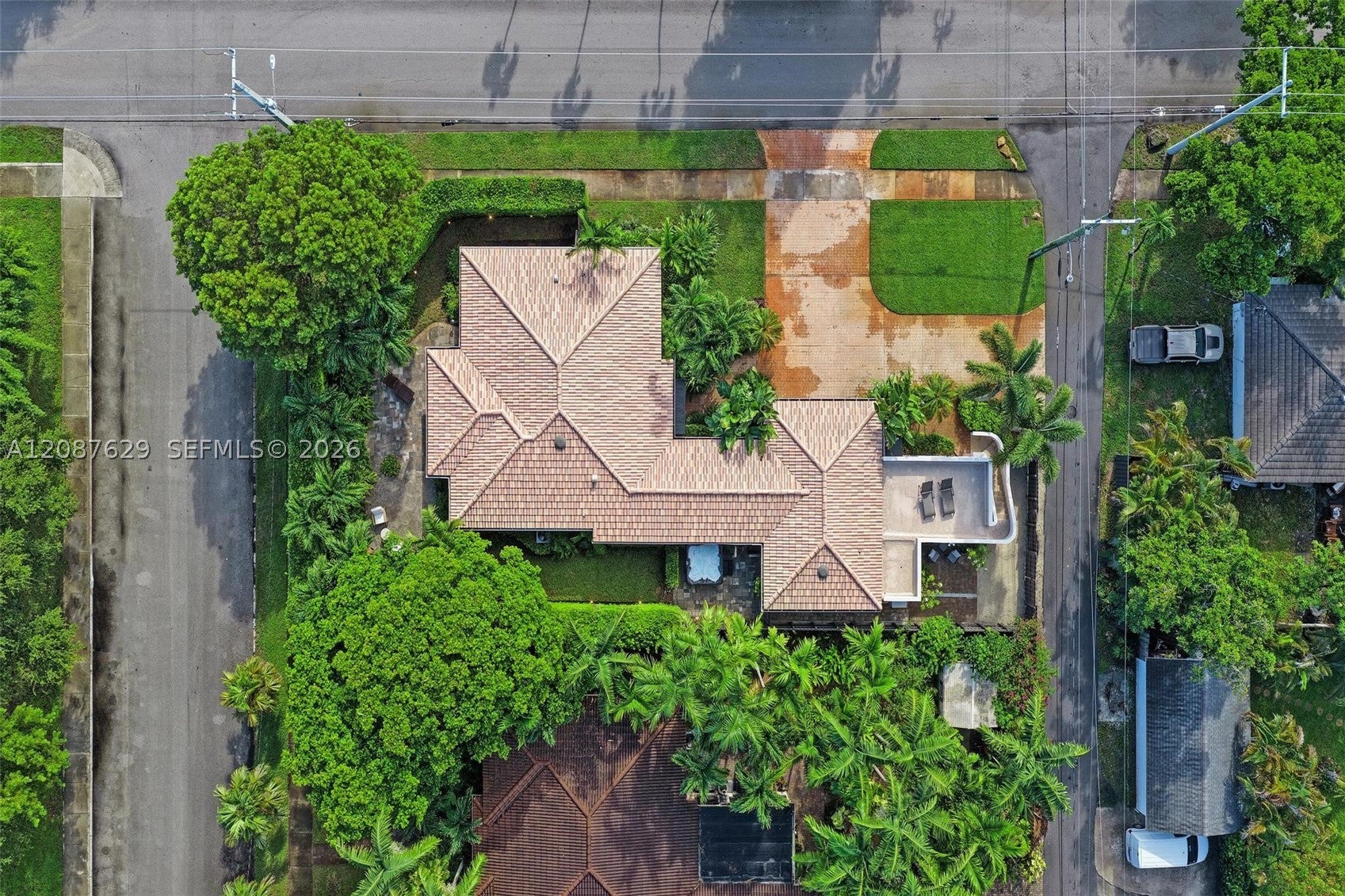 712 S 15th Ave