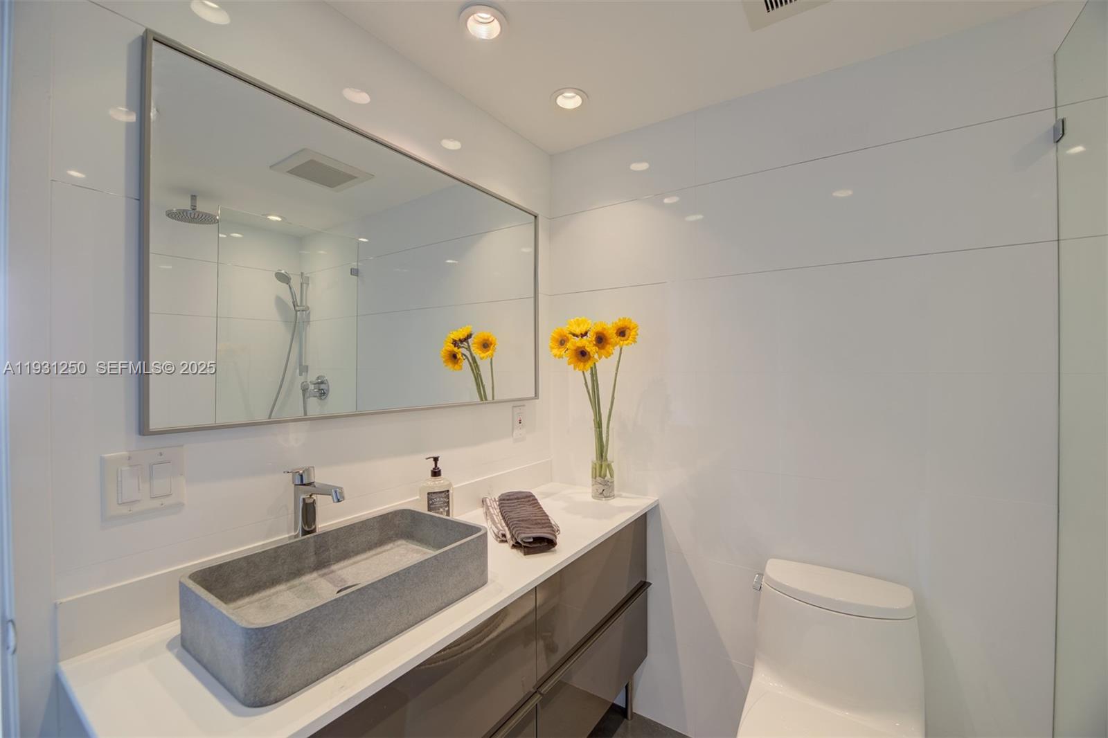 MIRADOR 1000 CONDO - Residential Lease