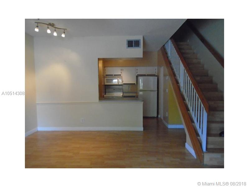 LA HACIENDA COUNTRY CLUB - Residential Lease