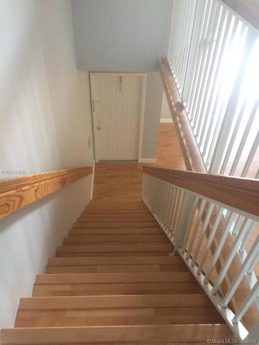 LA HACIENDA COUNTRY CLUB - Residential Lease