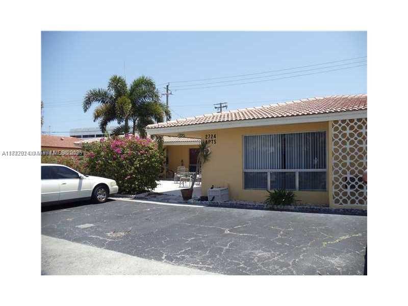 2724 Ne 32nd St 2-3, Fort Lauderdale, Broward County, Florida - 4 Bedrooms  
3 Bathrooms - 