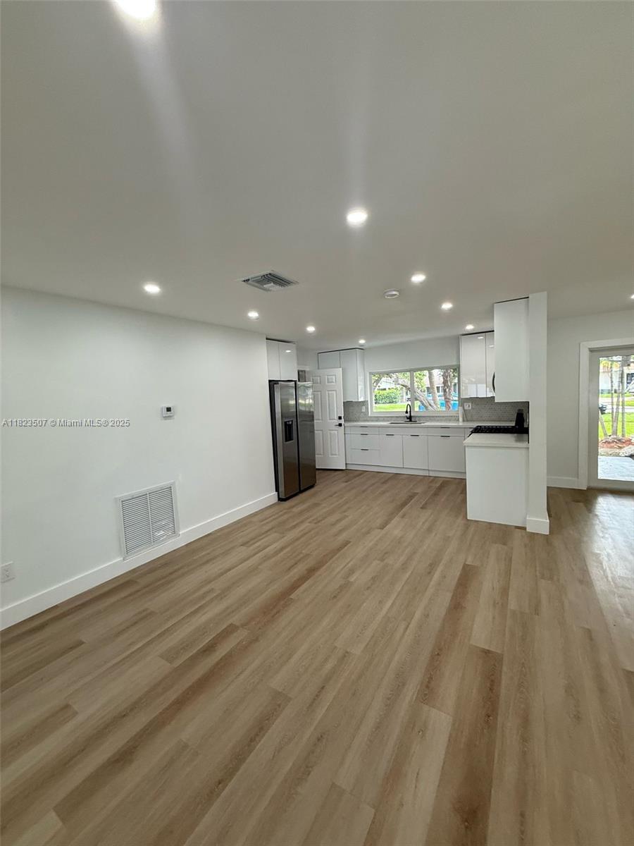 BEL AIRE SEC 3 - Residential Lease
