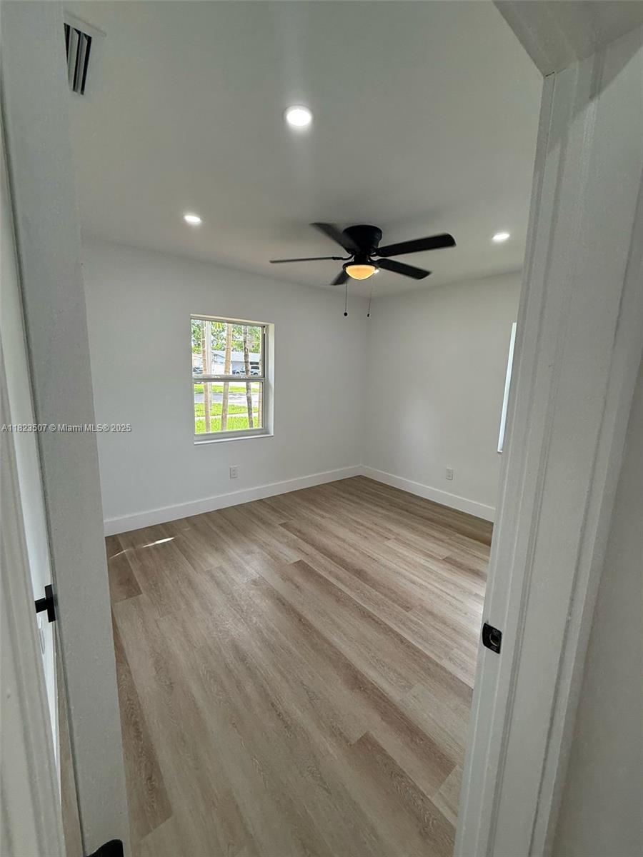 BEL AIRE SEC 3 - Residential Lease
