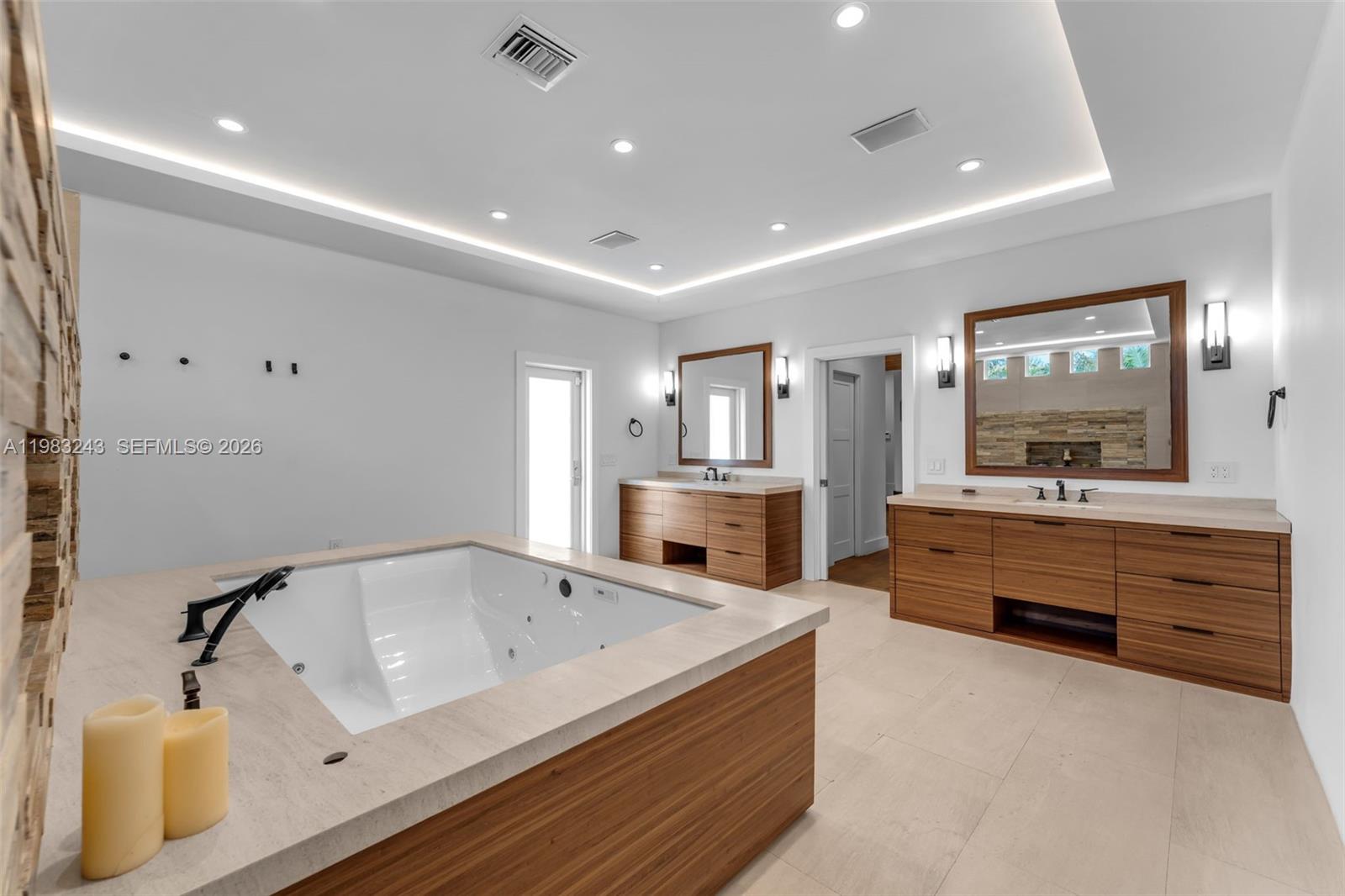 COUNTRY GROVE ESTATES - Residential