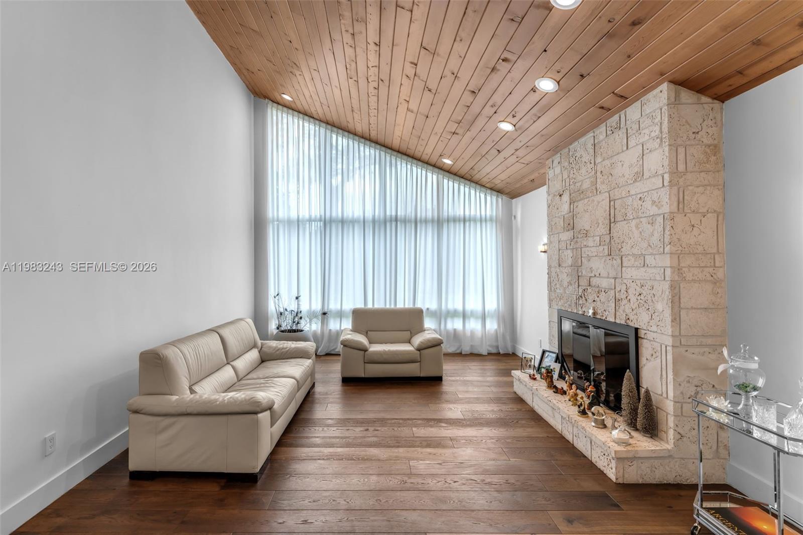 COUNTRY GROVE ESTATES - Residential