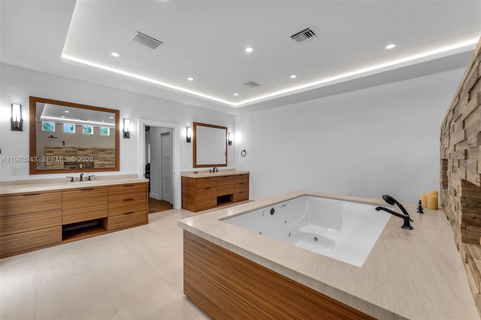 COUNTRY GROVE ESTATES - Residential