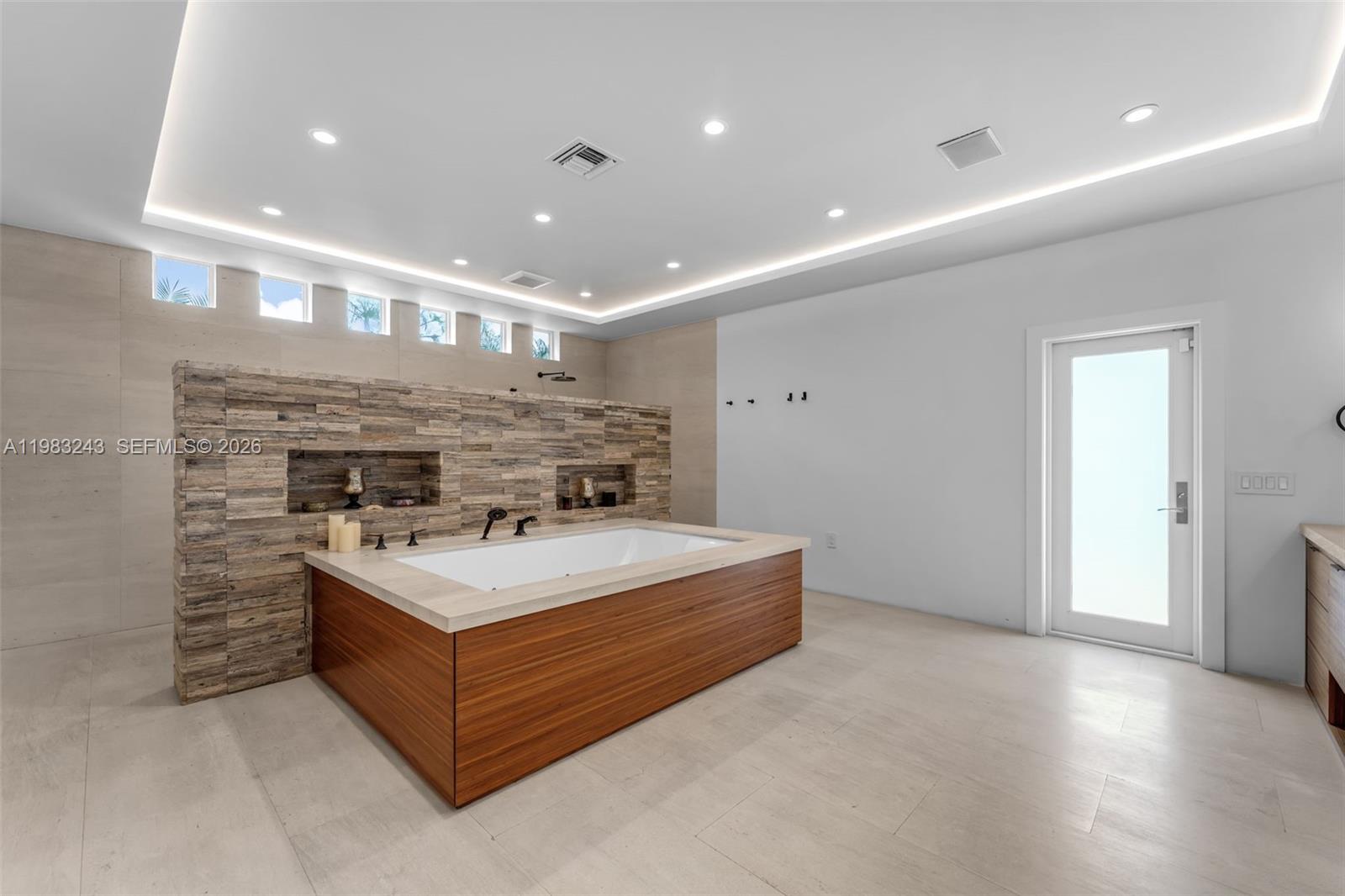 COUNTRY GROVE ESTATES - Residential