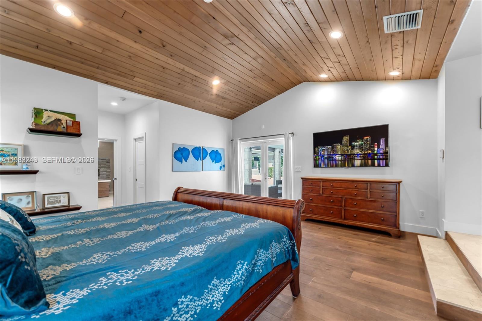 COUNTRY GROVE ESTATES - Residential