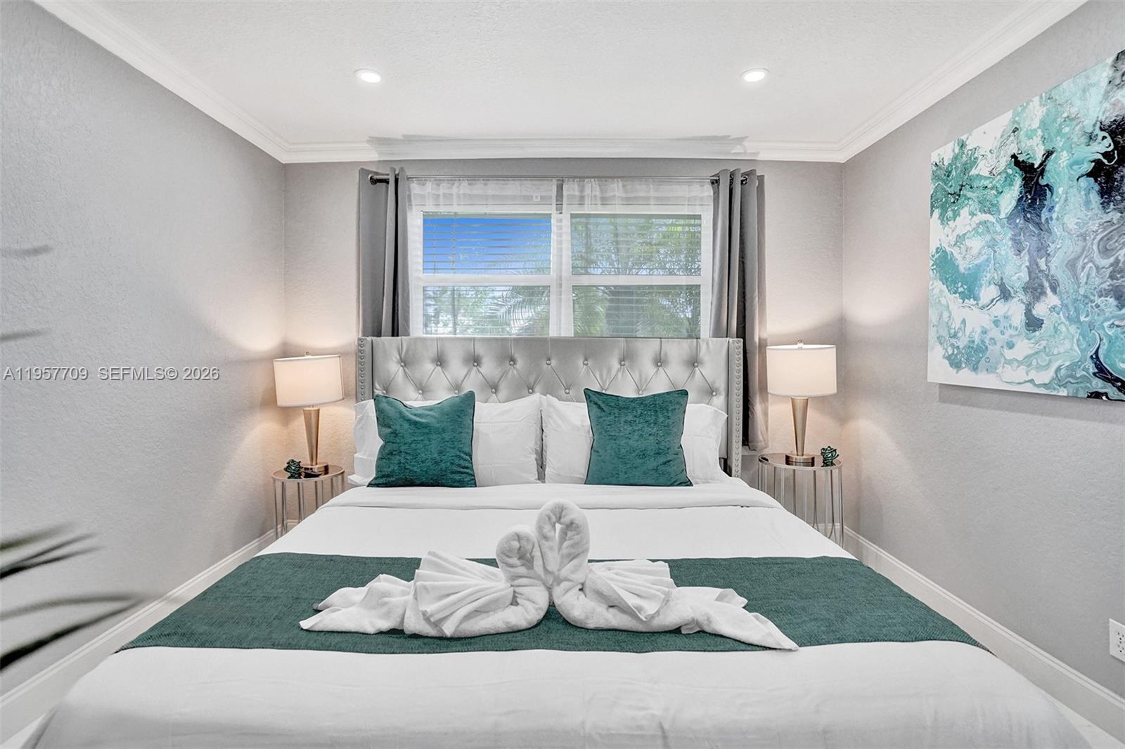 LOIS LANE - Residential