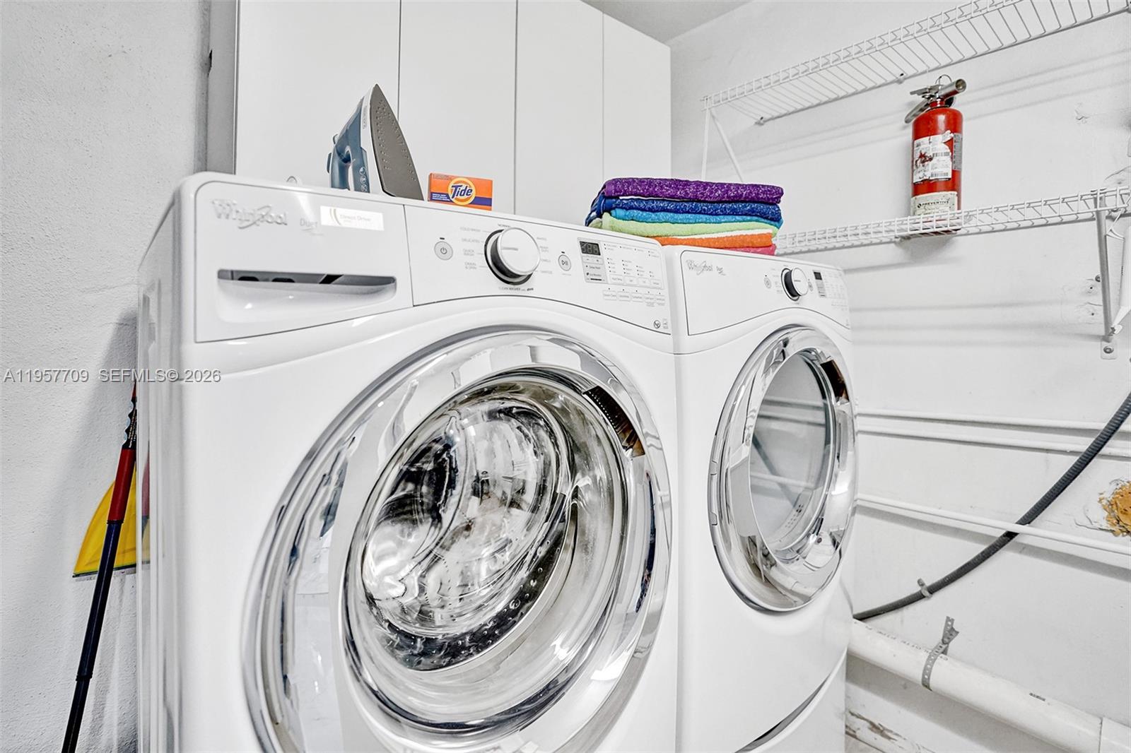 LOIS LANE - Residential