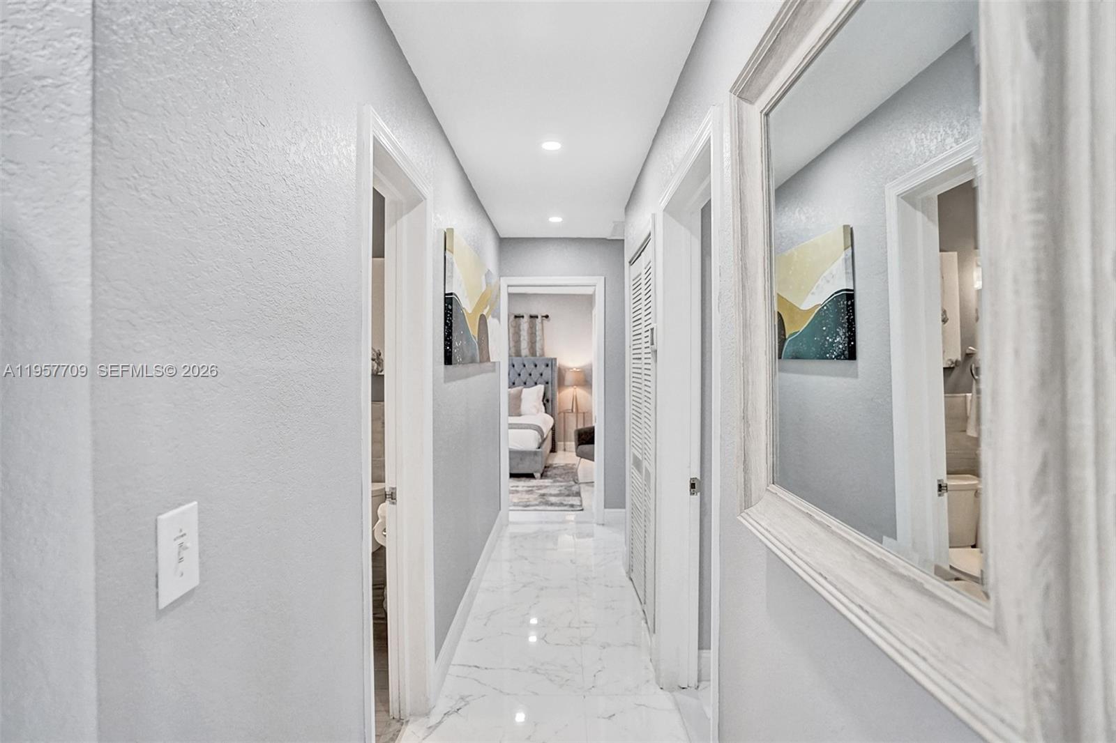 LOIS LANE - Residential