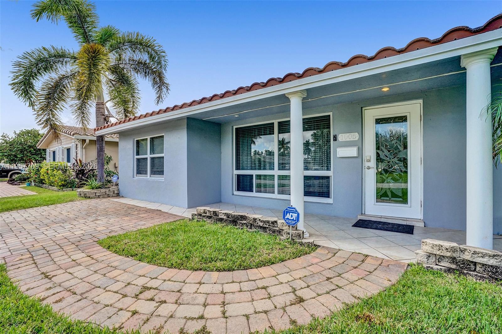 LOIS LANE - Residential