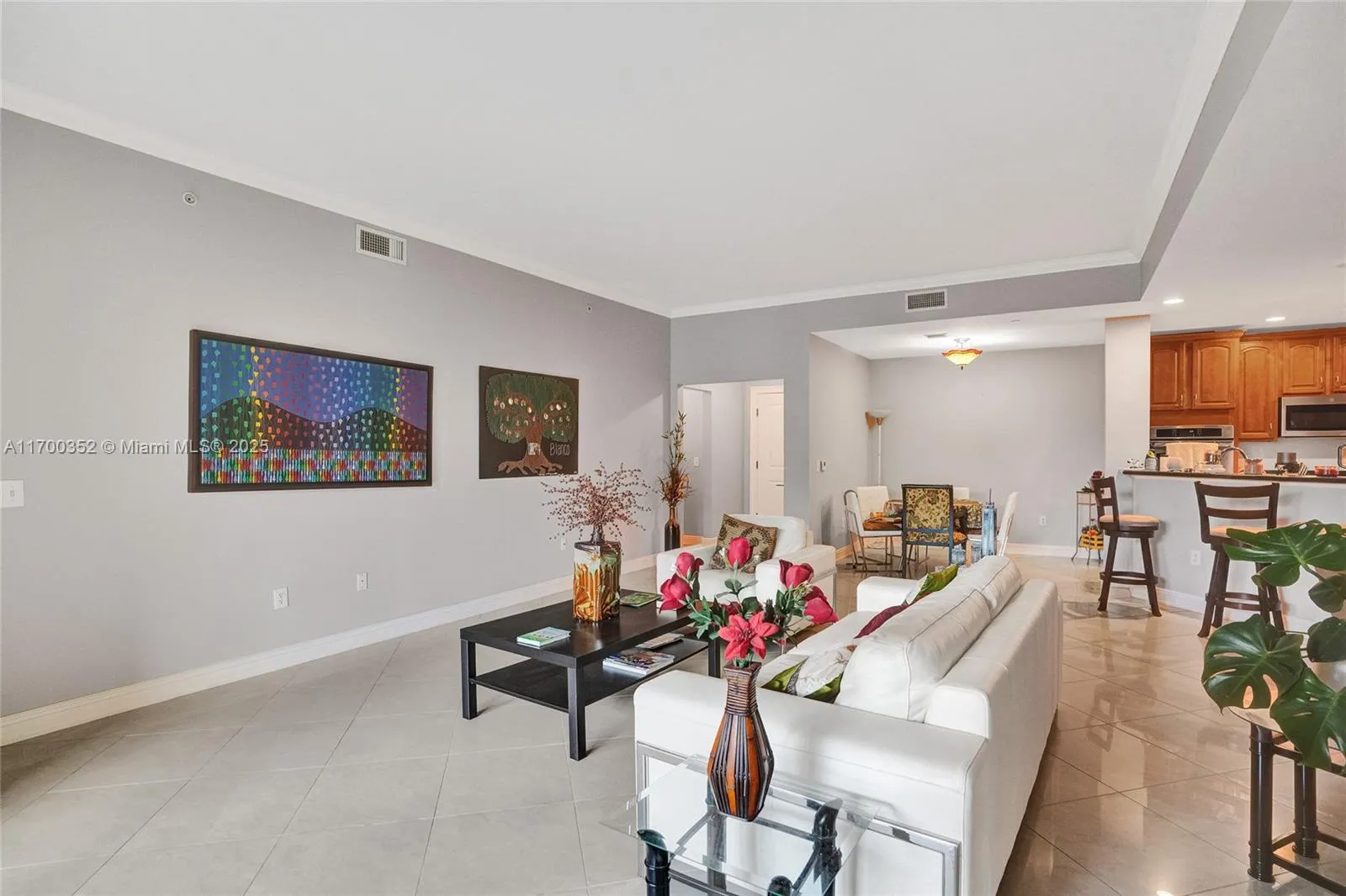 Weston, Florida 33331, United States, 2 Bedrooms Bedrooms, ,3 BathroomsBathrooms,Residential,Pending,30011