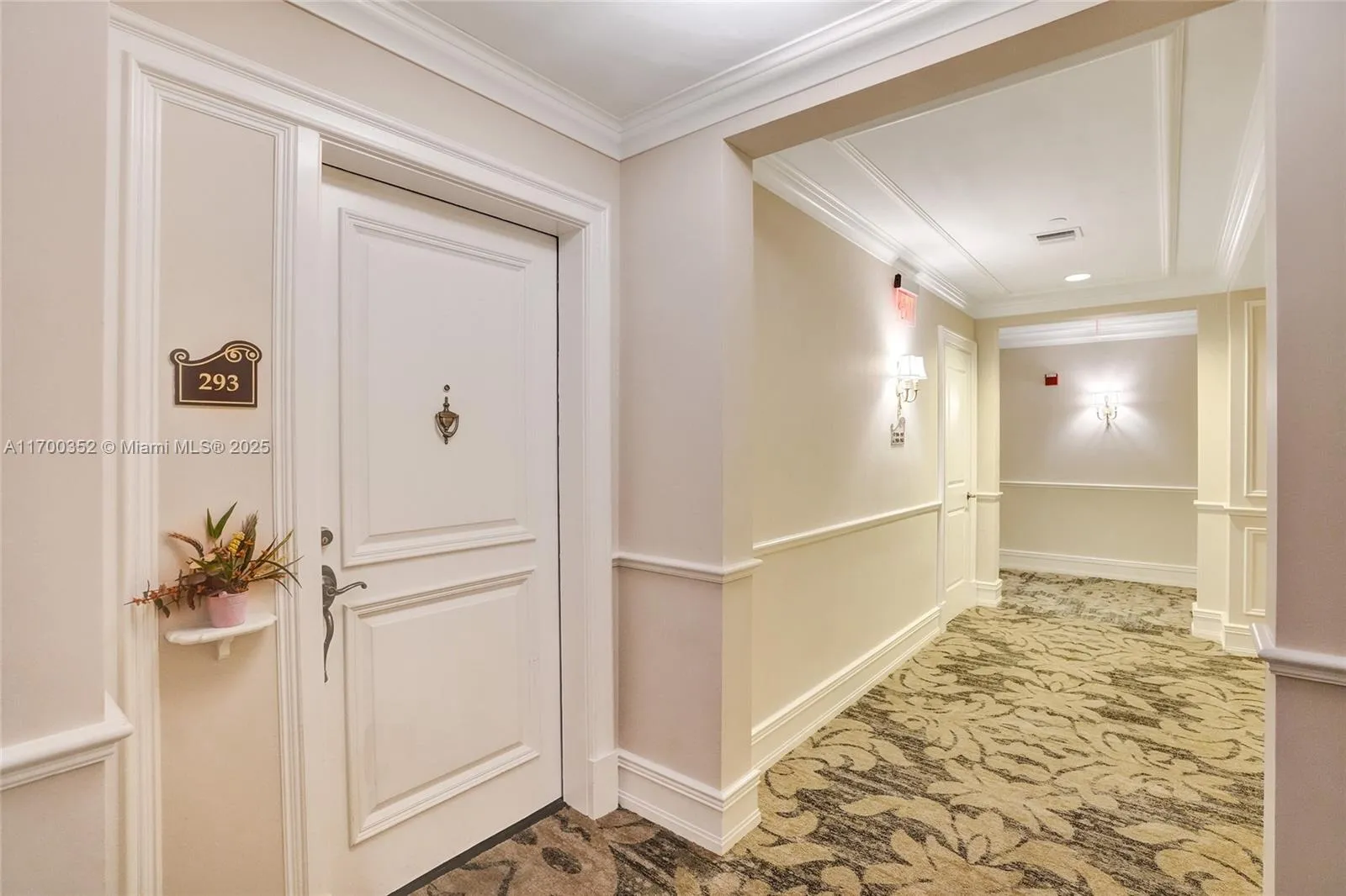 Weston, Florida 33331, United States, 2 Bedrooms Bedrooms, ,3 BathroomsBathrooms,Residential,Pending,30011